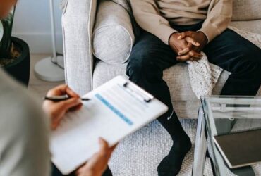 Psychologist Vs. Psychiatrist: Understanding the Difference