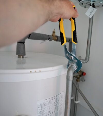 How Plumbers Prepare Homes for Winter Freezing Conditions How Plumbers Prepare Homes for Winter Freezing Conditions