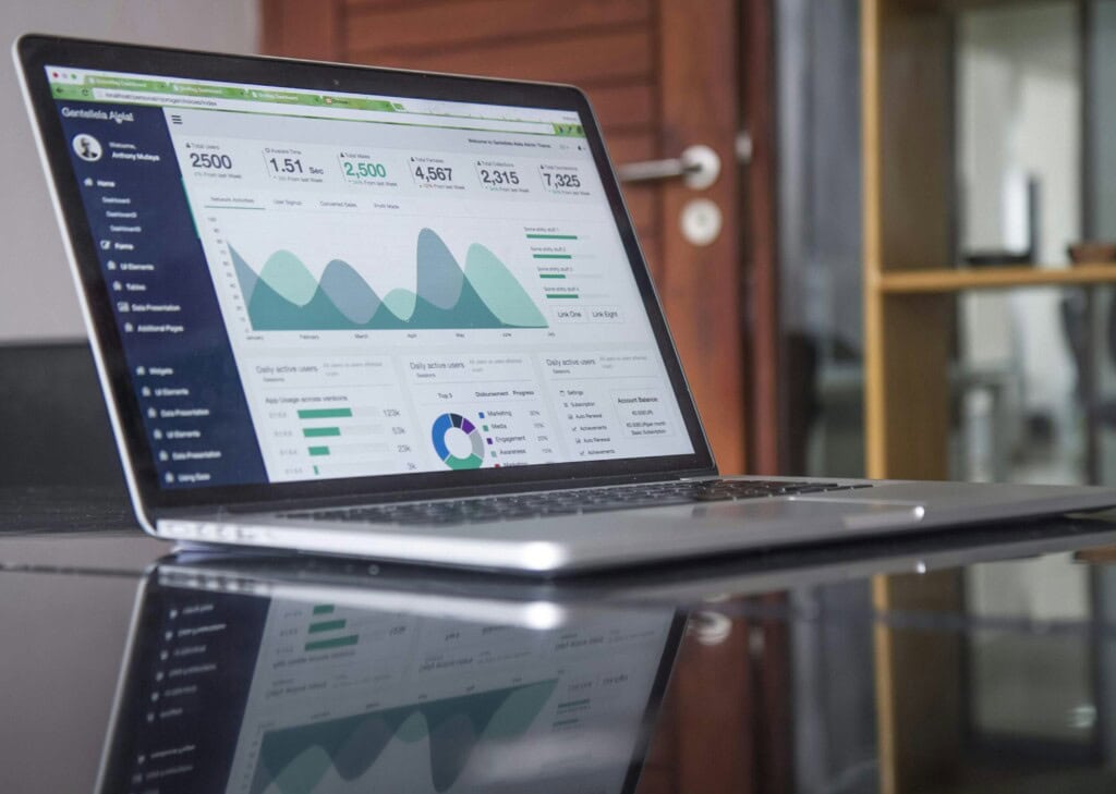 Marketing Automation Platforms: How to Leverage LinkedIn to Educate & Convert Buyers Marketing Automation Platforms: How to Leverage LinkedIn to Educate & Convert Buyers